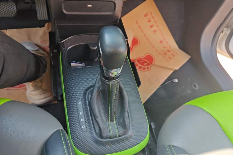 Used Roewe Clever 2021 302 km New Four-Seater Super-Efficient Version
