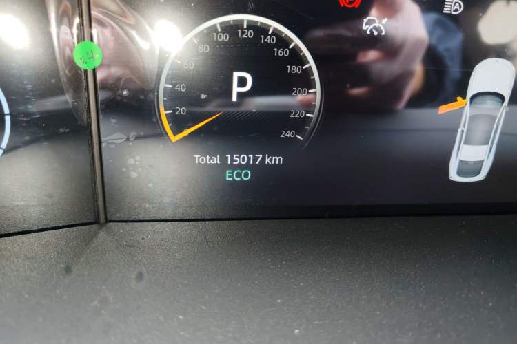Used CHANGAN UNI-V 2024 1.5T Prestige Edition Odometer Close Up