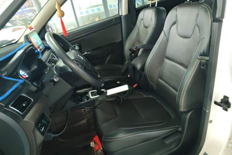 Used Dongfeng Fengon 330 2019 1.5L 330S Manual Comfort Version China VI Standard