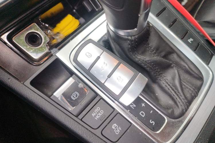 Used Volkswagen Magotan 2016 1.8TSI Smart Enjoyment Leading Model
