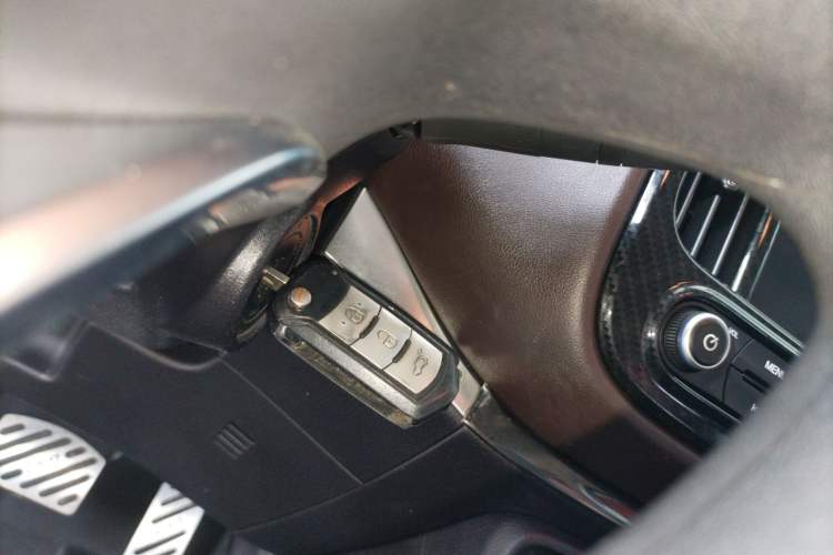 Used GAC Trumpchi GS3 2017 150N Automatic Elite Edition Interior 1