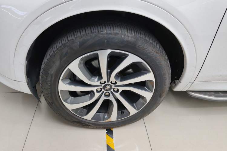 Used Land Rover Discovery Sport New Energy 2022 Facelifted P300e Plug-in Hybrid Electric Version
