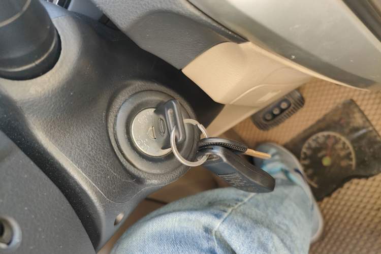 Used Nissan Livina 2013 1.6XE CVT Comfort Edition Vehicle Key