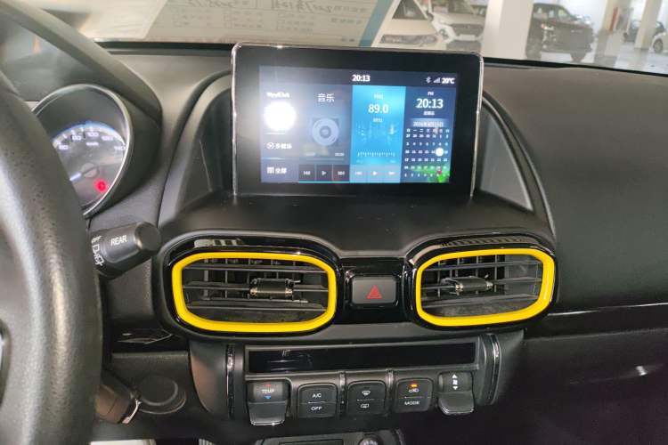 Used Dongfeng Aeolus AX4 2017 1.6L DCT Trendy Style
