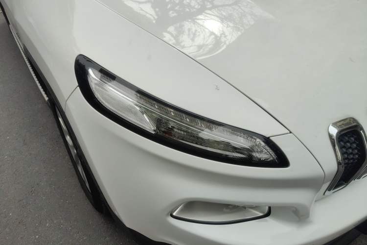 Used Jeep Cherokee 2016 2.4L Leading Edition Right Front Headlight