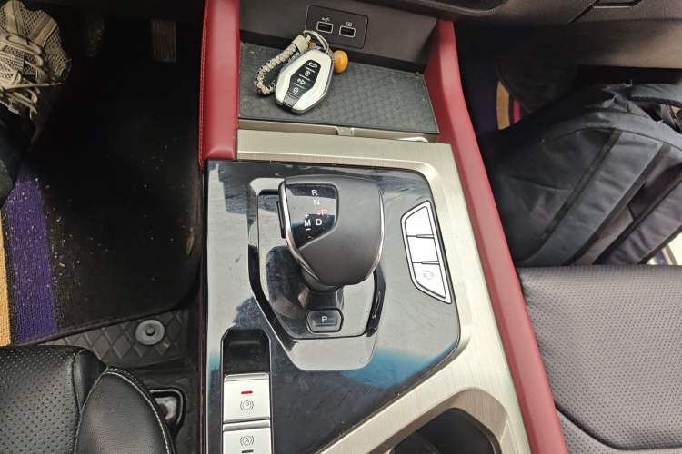 Used JETOUR X70 2023 1.5T DCT Beyond PRO Edition 7 Seats
