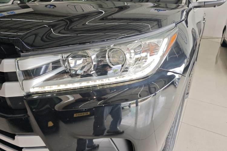 Used Toyota Highlander 2018 2.0T Four-Wheel Drive Elite Edition 7 Seats China V Standard
