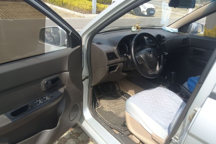 Used Wuling Hongguang 2014 1.5L S Standard Version
