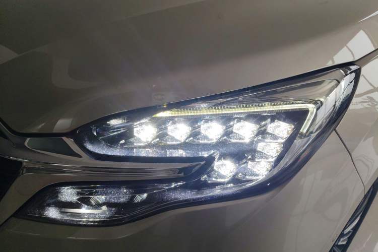 Used Buick GL8 2020 ES Land Cruiser 653T Flagship Model