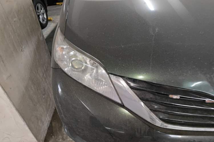 Used Toyota SIENNA 2015 3.5L Two-Wheel Drive LE