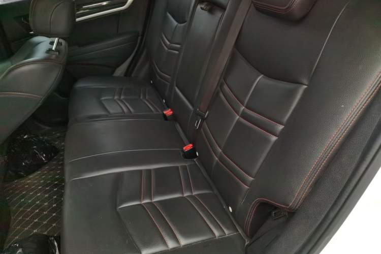 Used Dongfeng Aeolus AX7 2016 2.0L Automatic Zhiyi Trim Left Rear Seat