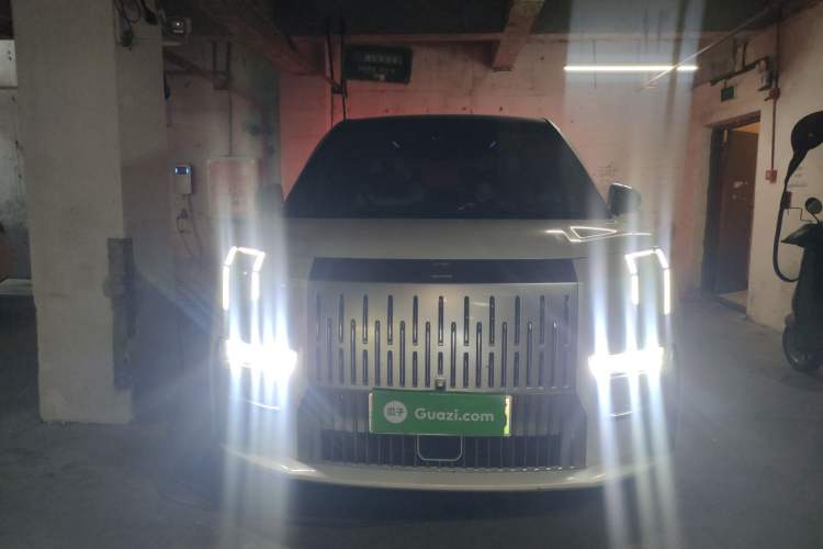 Used Zeekr 009 2022 WE Edition
