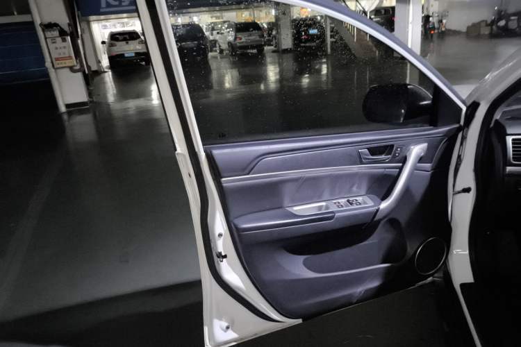 Used Haval M6 2019 1.5T DCT Two-Wheel Drive Elite Version China VI Standard