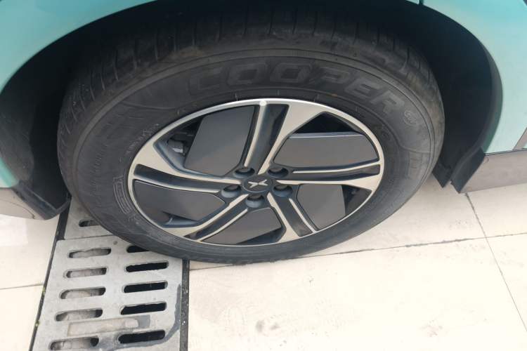 Used XPeng G6 2023 580 Long-Range Pro Right Rear Wheel Hub