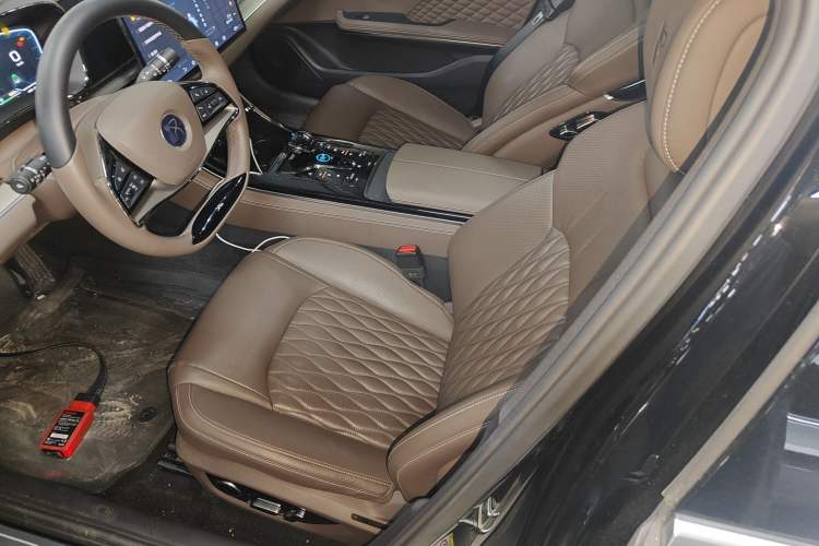 Used BYD Han 2023 DM-i Champion Edition 121KM Prestige Model