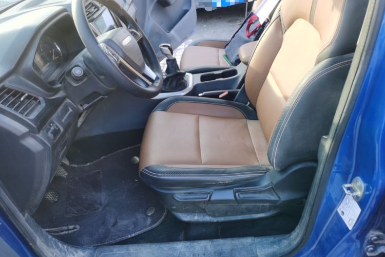 Used SAIC MAXUS T70 2020 2.0T Diesel Manual Two-Wheel Drive Australian Version with Long Bed and High Ground Clearance