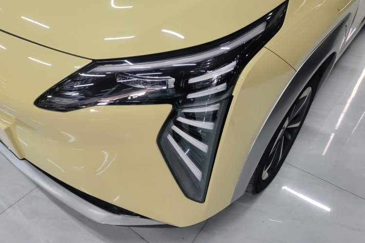 Used AION Y 2023 Younger Star Edition Left Front Headlight