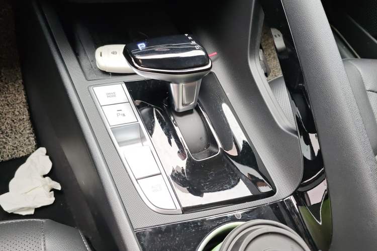 Used Hyundai Elantra 2023 1.5L CVT LUX Prestige Edition