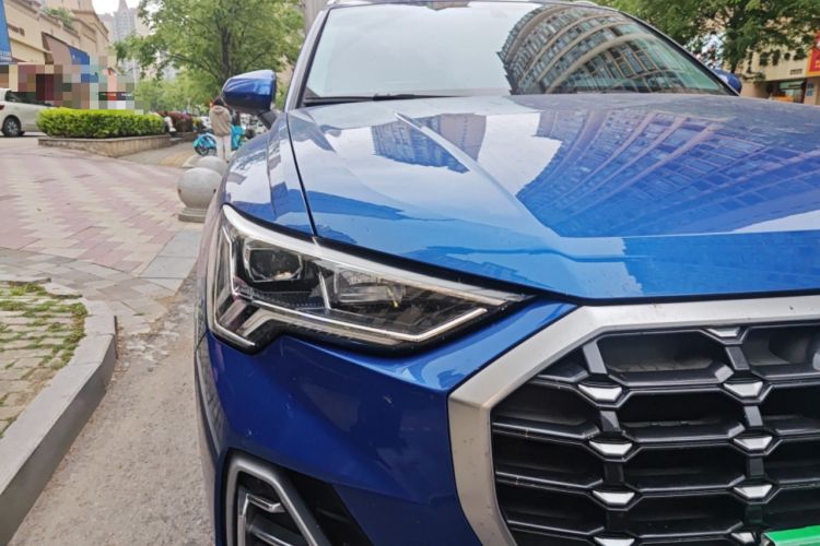 Used Audi Q3 2020 35 TFSI Fashion Dynamic Model Right Front Headlight