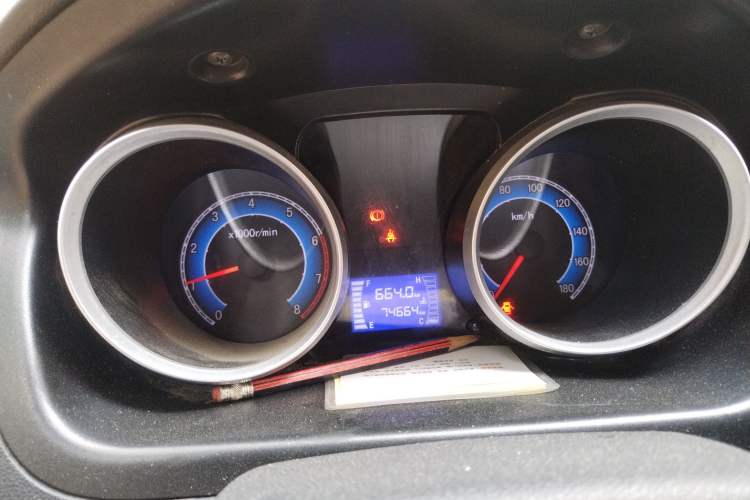 Used CHANGAN KAICHENG Ruixing M60 2019 1.5L Base Model China V Emission Standard 7-Seater 4G15S Instrument Cluster