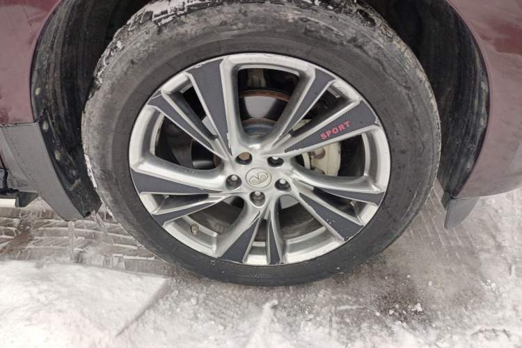 Used Infiniti QX60 2014 2.5 S/C Hybrid All-Wheel-Drive Versatile Edition Right Front Wheel Hub