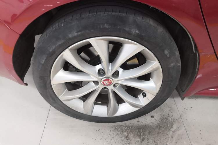 Used Jaguar XF 2016 XF 3.0 SC Two-Wheel-Drive Luxury Edition
