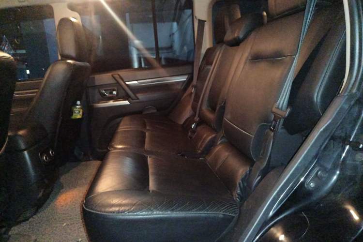 Used Mitsubishi Pajero 2014 3.0L Elite Edition
