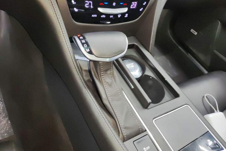 Used Cadillac CT6 2017 28T Elite Model Gear Lever