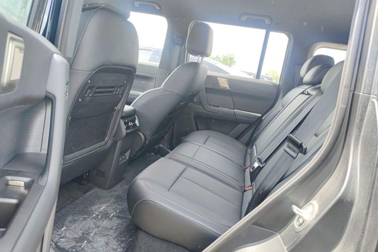 Used Chery Fengyun Fulwin X3 Plus 2025 Model 401 Two-Wheel Drive Smart Leading Edition Left Rear Seat