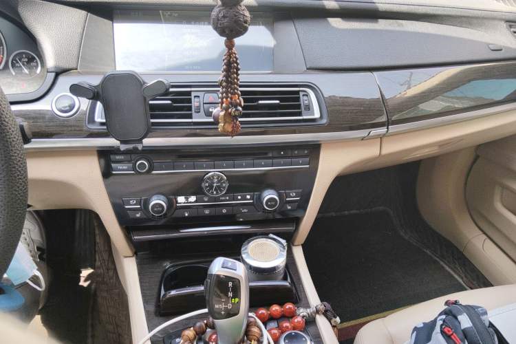 Used BMW 7 Series 2011 730Li Elegant Model
