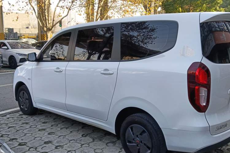 Used Wuling Hongguang New Energy 2025 Extended-Range Hybrid 50KM Comfort Version