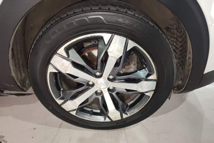 Used Peugeot 4008 2018 350THP Elite Edition Right Front Wheel Hub