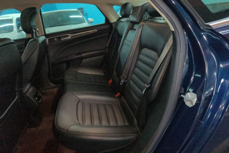 Used Ford Mondeo 2018 EcoBoost 200 Stylish Model Left Rear Seat