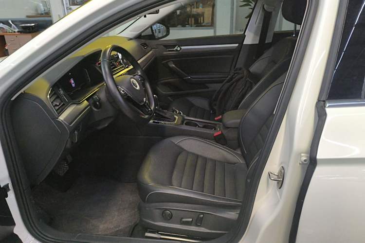 Used Volkswagen Lamando 2021 Facelift 280TSI DSG Comfort Edition (Manual Air Conditioning) Left Front Seat