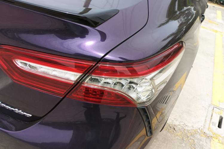 Used Toyota Camry 2019 2.0S FENGSHANG Version China VI Standard Right Rear Taillight