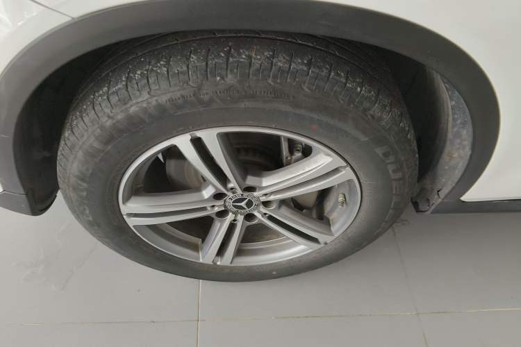 Used Mercedes-Benz GLC 2021 GLC 260 L 4MATIC Dynamic Edition Left Front Wheel Hub