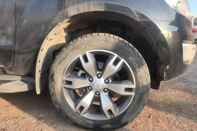 Used Ford Everest 2016 2.0T Gasoline Automatic 4x4 Flagship Edition