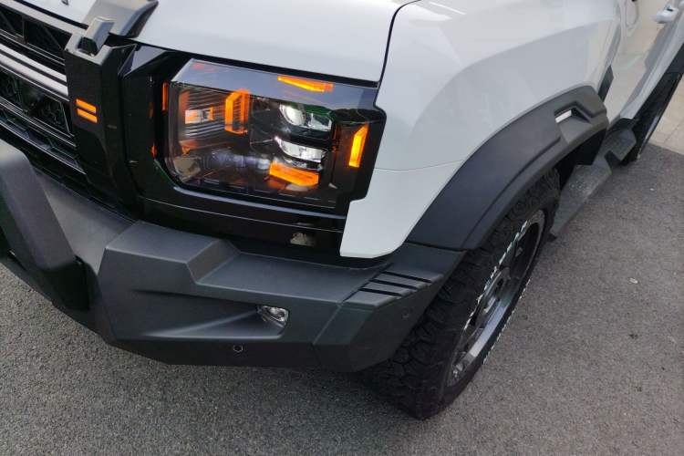 Used JETOUR Traveler 2024 2.0T All-Wheel-Drive Silver Dragon Wings