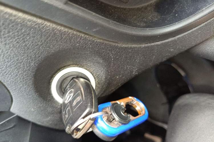 Used Mercedes-Benz Vito 2020 2.0T Elite Version 7 Seats Vehicle Key