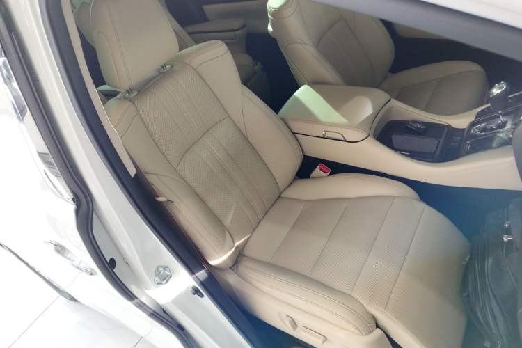 Used Toyota Alphard 2020 Dual-Engine 2.5L Prestige Edition