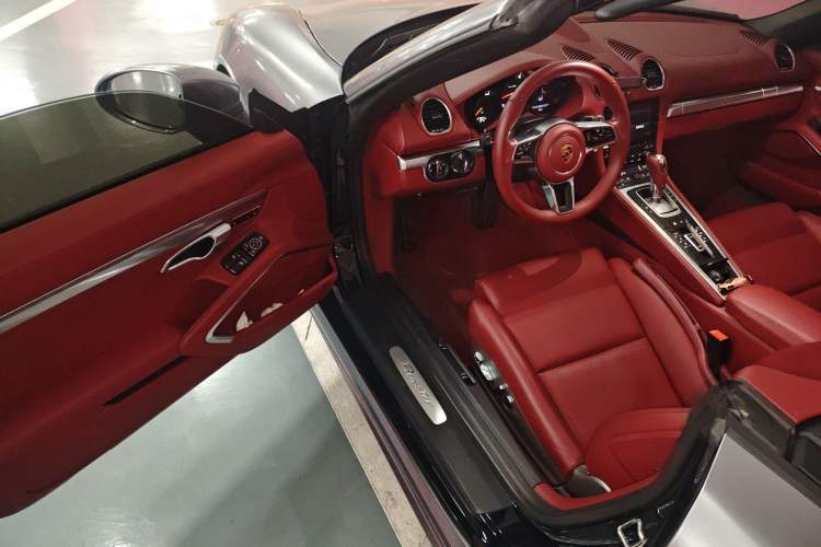 Used Porsche 718 2018 Boxster 2.0T
