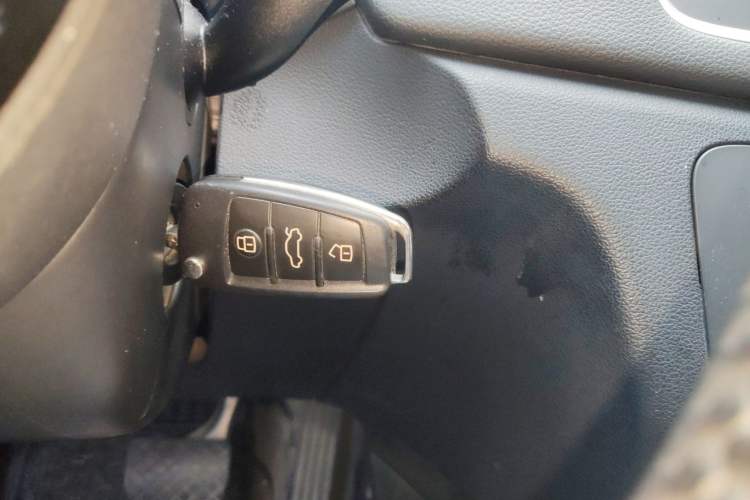 Used Audi Q3 2016 30 TFSI Collector's Edition Comfort Model Vehicle Key