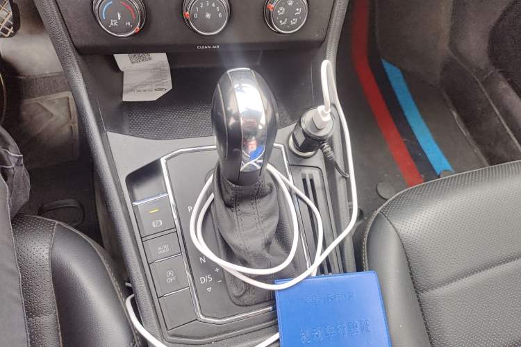 Used Volkswagen Lavida 2022 1.5L Automatic Comfort Edition Gear Lever