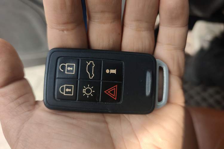 Used Volvo V60 2014 Restyled T5 Zhiya Edition
