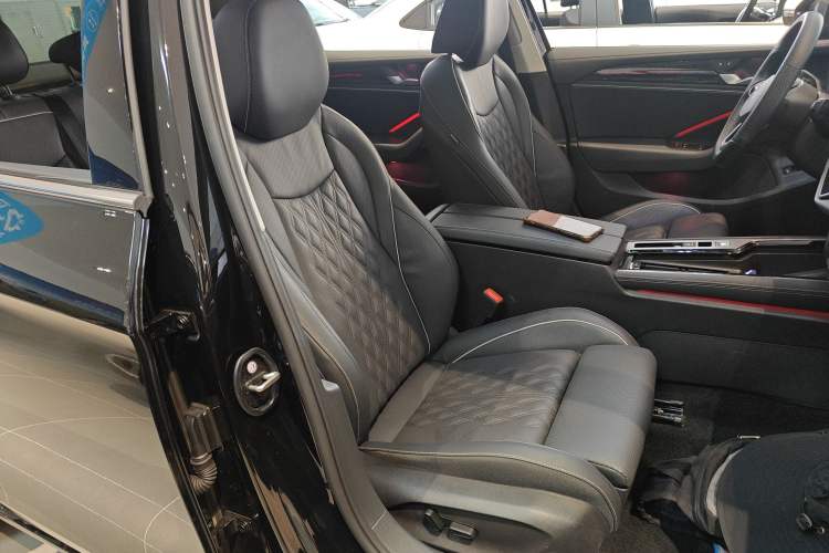 Used Volkswagen Magotan 2024 380TSI DSG Prestige Edition DaMai Package Right Front Seat