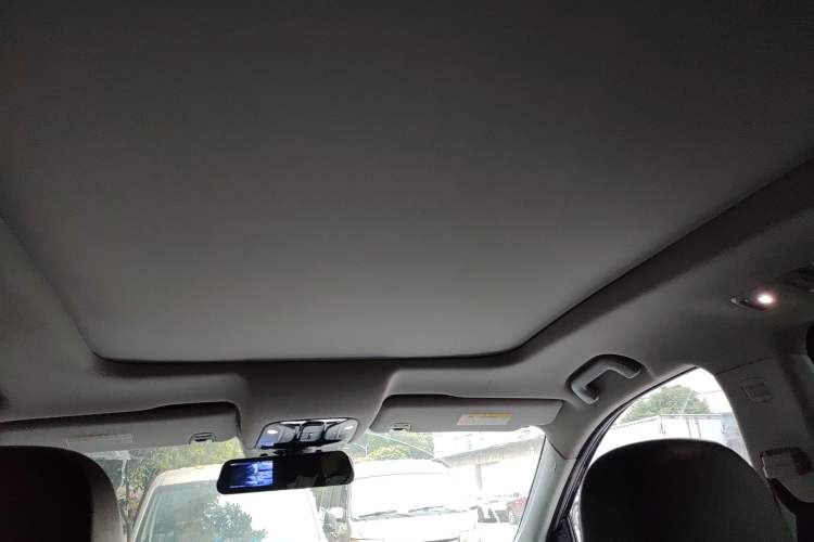 Used GAC Trumpchi GS8 2017 320T Four-Wheel Drive Luxury Smart Connectivity Version (7 Seats) Headliner