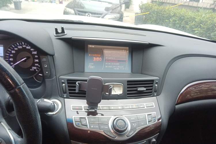 Used Infiniti Q70 2013 Q70L 2.5L Comfort Edition