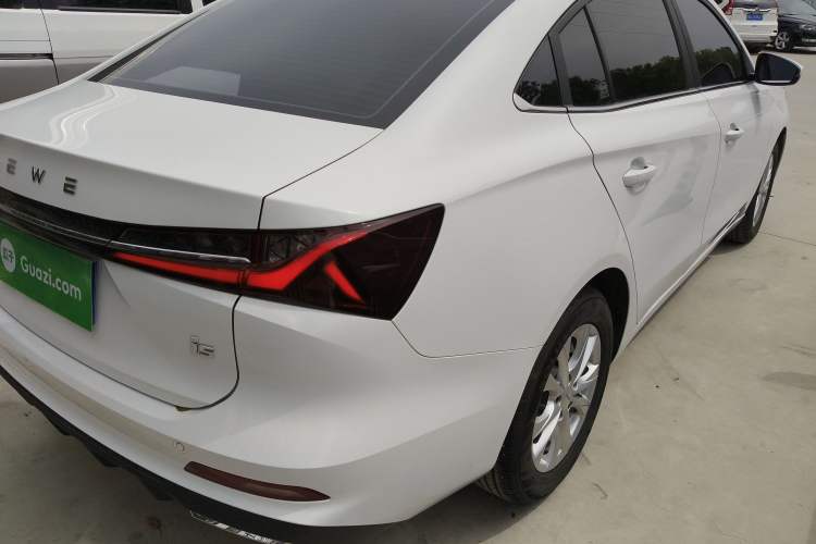 Used Roewe i5 2023 1.5L CVT Luxury Edition Right Rear Taillight