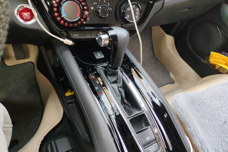 Used Honda Vezel 2017 1.8L CVT Front-Wheel Drive Pioneer Edition Gear Lever