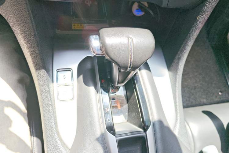 Used Honda Avancier 2017 240TURBO Two-Wheel Drive Comfort Version Gear Lever